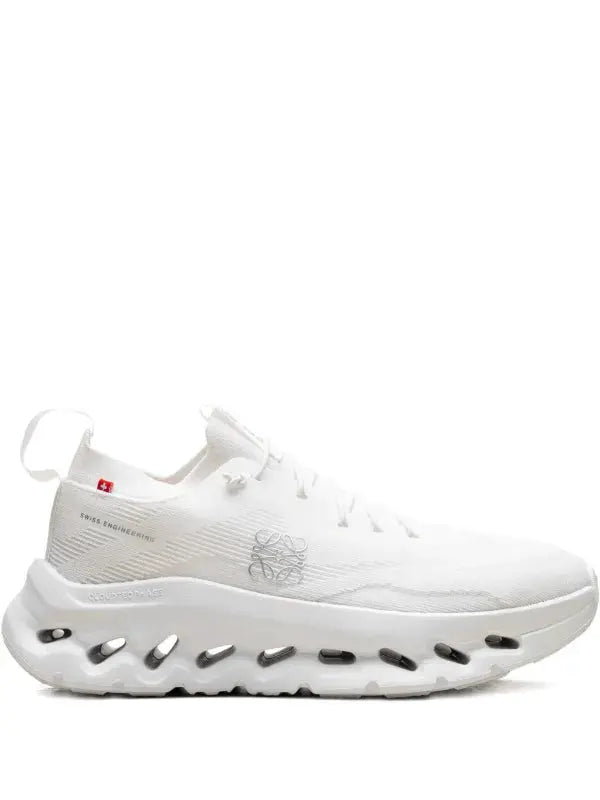 On Cloud × Loewe — Cloudtilt Blanche