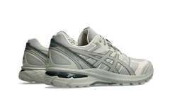 ASICS Gel-Terrain Seal Grey